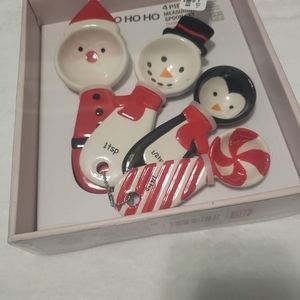 NWT Tabletops Unlimited 4 Piece Measuring Spoon Set